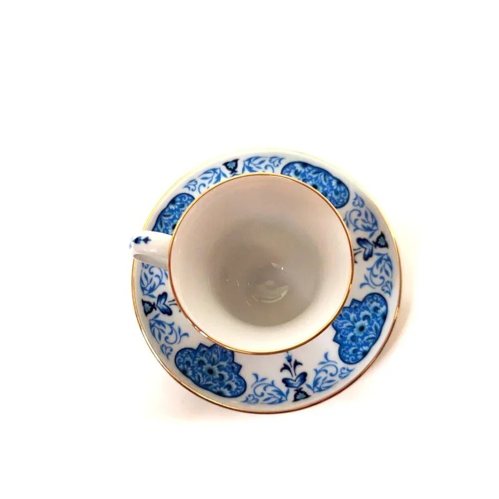VTG 1984 Avon European Tradition Miniature Cup & Saucer Set Medici Porcelain - Picture 3 of 13